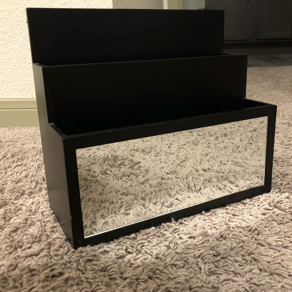 MAIL/DESK ORGANIZER